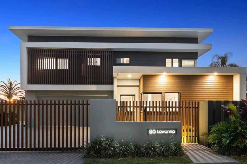 Beachside Buddina Luxury Family House 5 Bedrooms Exterior photo
