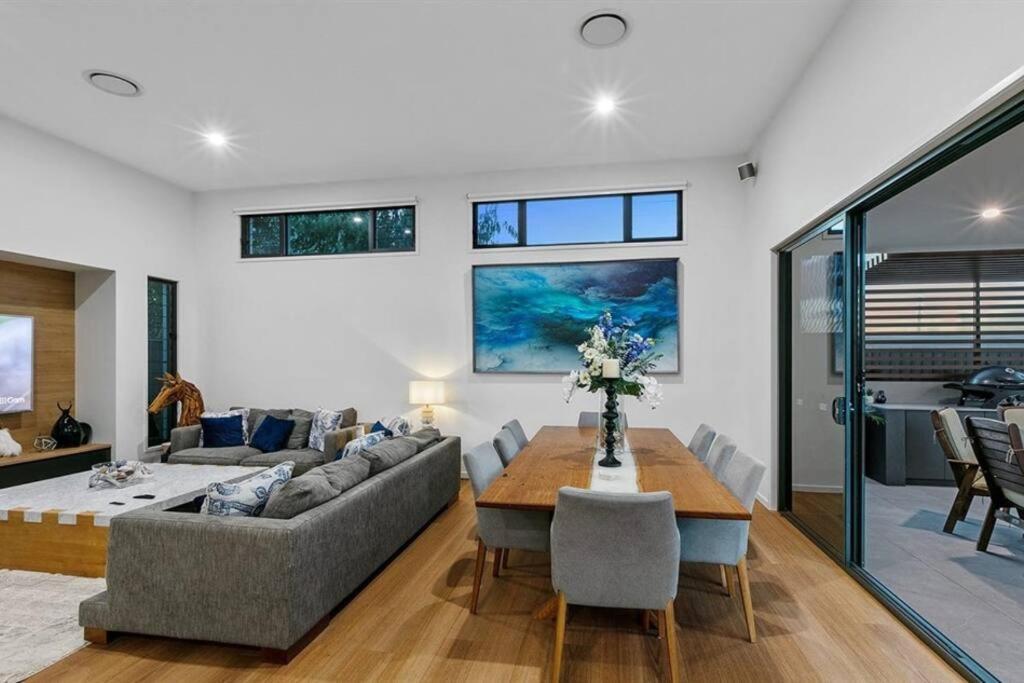 Beachside Buddina Luxury Family House 5 Bedrooms Exterior photo