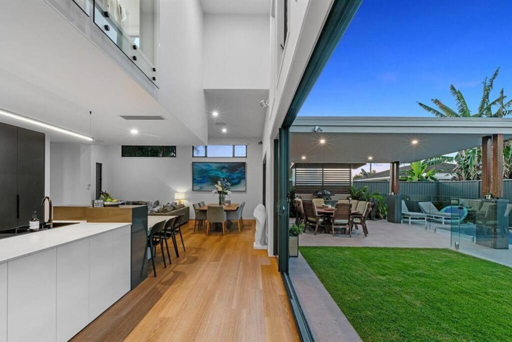 Beachside Buddina Luxury Family House 5 Bedrooms Exterior photo
